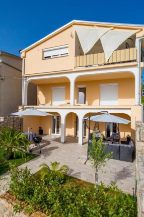 Villa Eva Apartman Royal